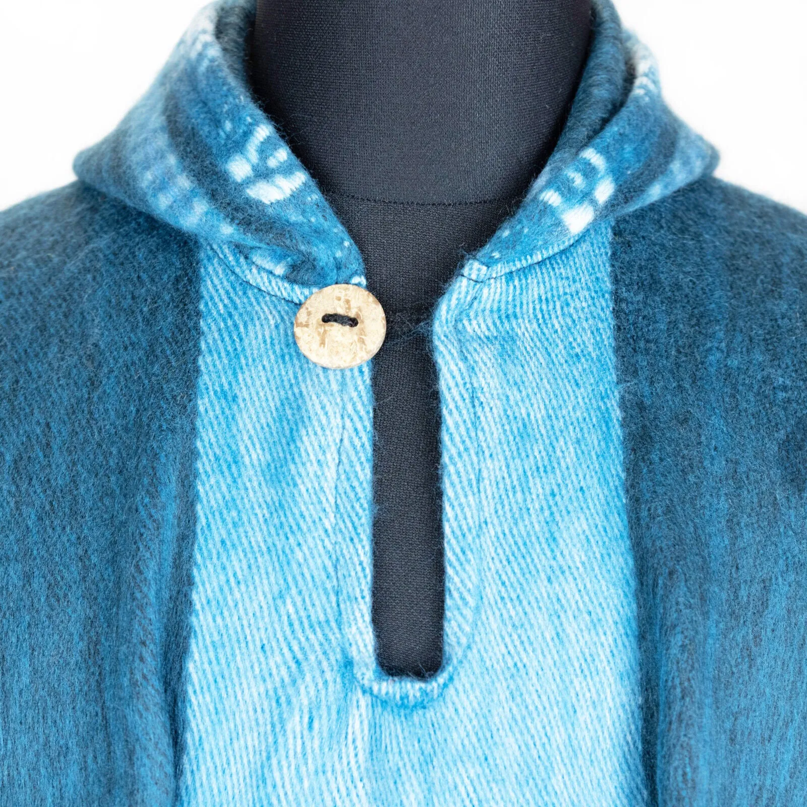 ñawi - Lightweight Baby Alpaca Wool Hooded Poncho - Aqua blue/Turquoise - unisex