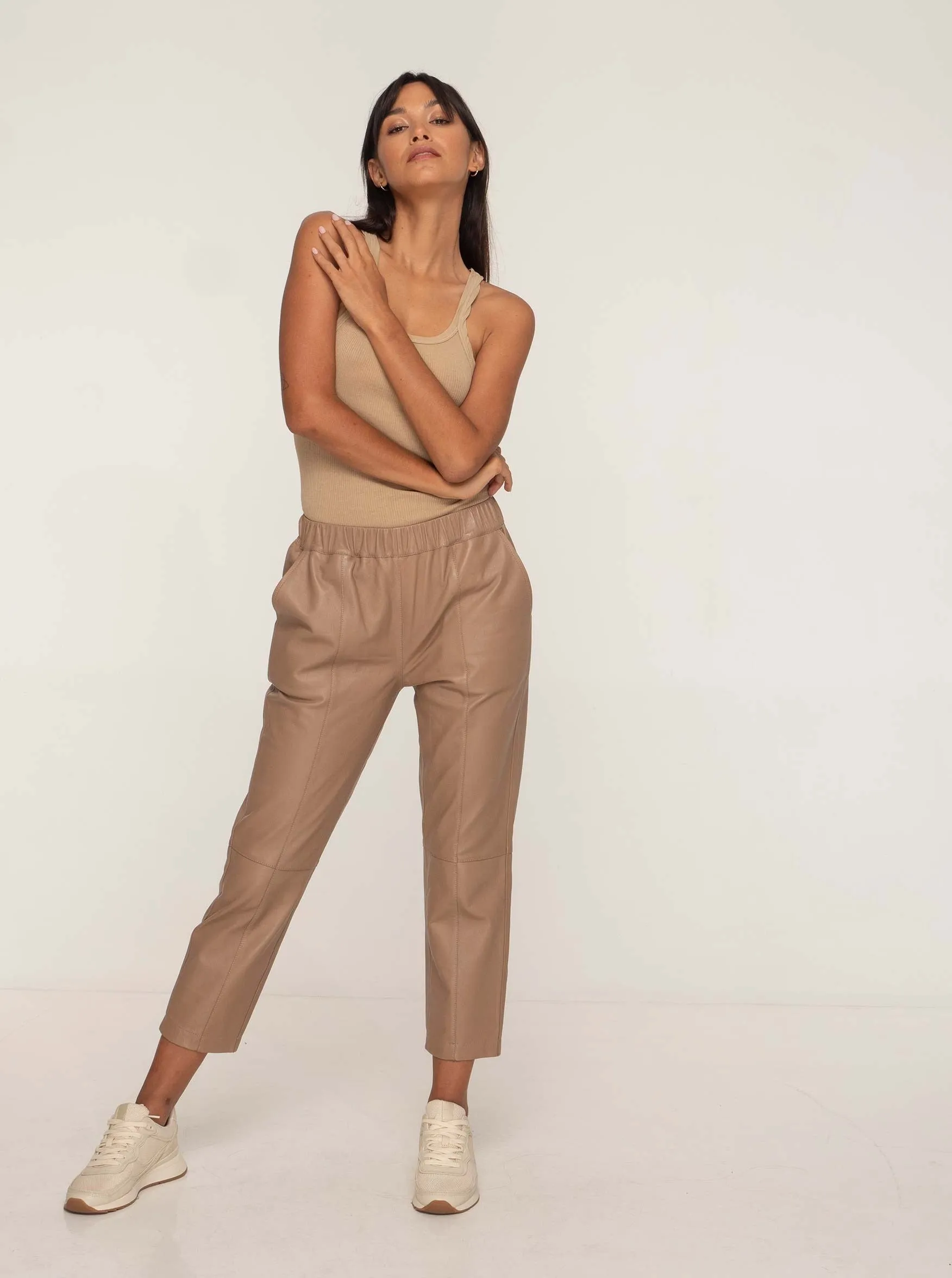 BIANCA LEATHER JOGGER - SESAME