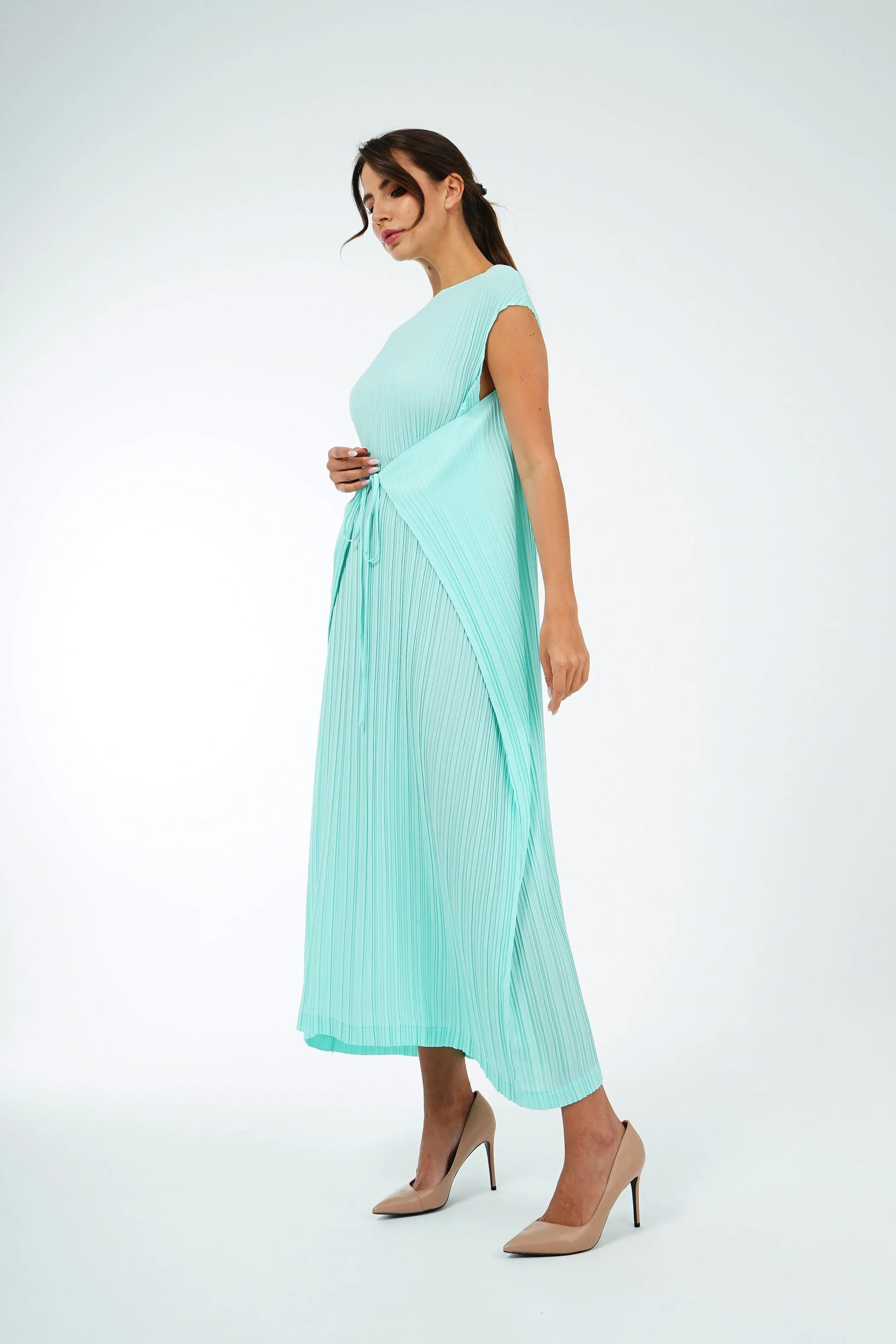 Dany Pleated Dress With Waist String