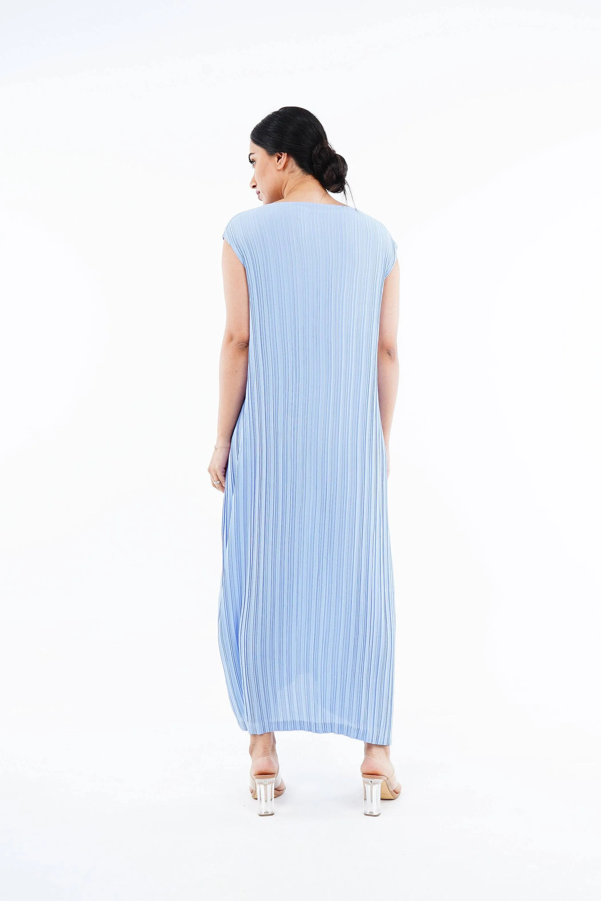 Dany Pleated Dress With Waist String