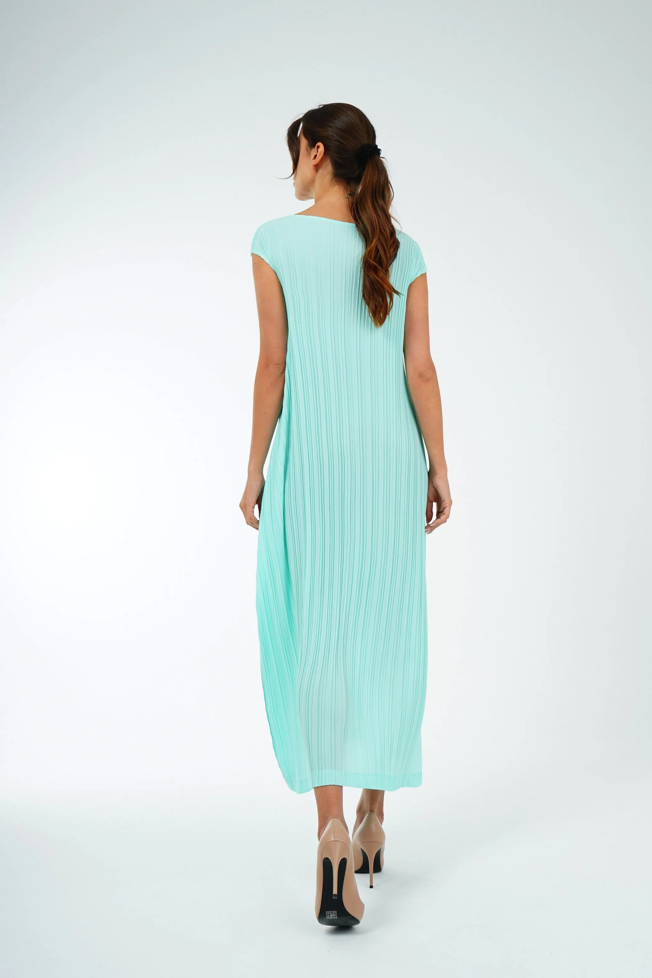 Dany Pleated Dress With Waist String