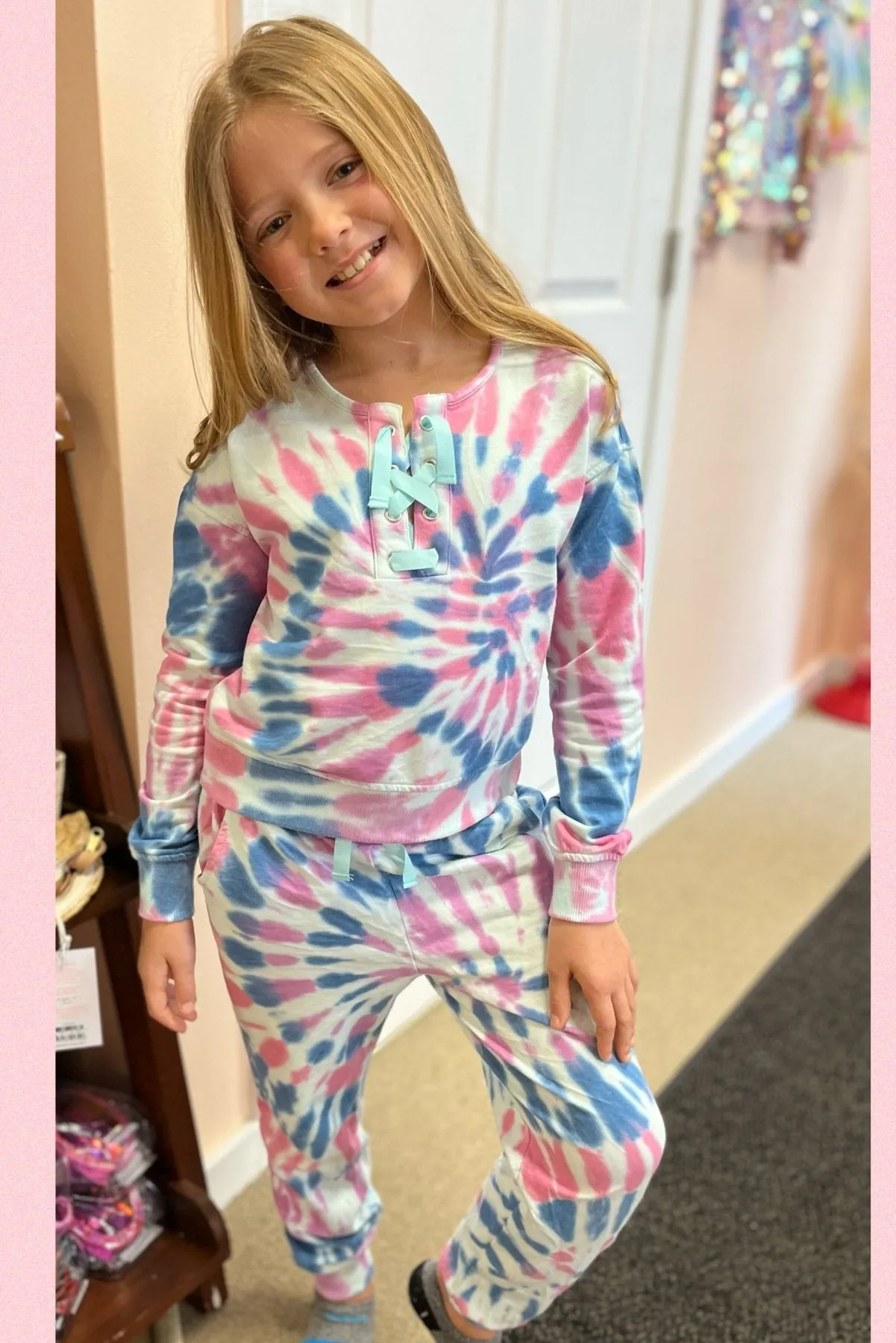 Design History Girls Aqua Star Tie-Dye Front Sweatshirt & Pants Set