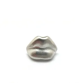 Kisses Pin - Silver