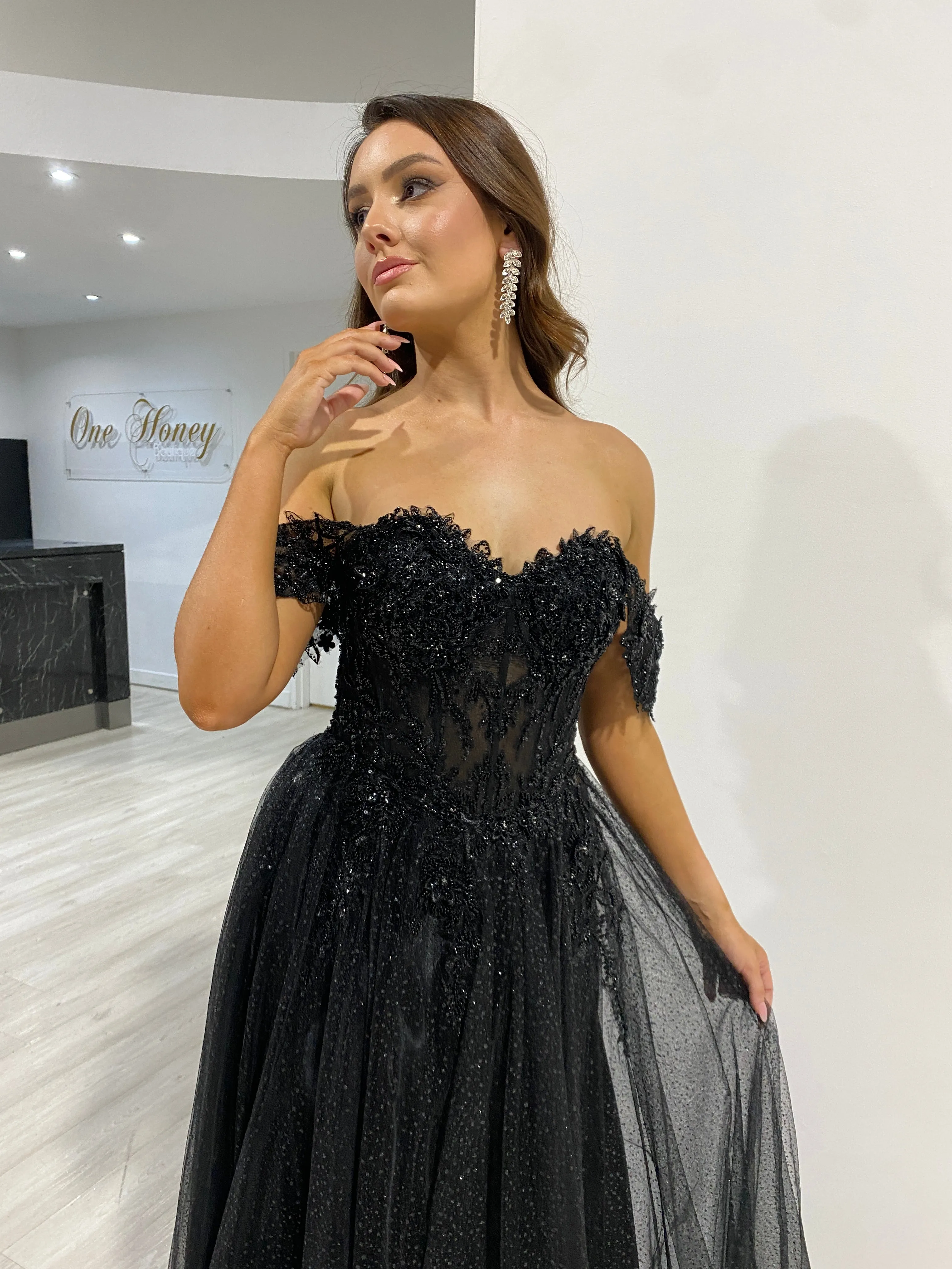 PHOEBE Off the Shoulder Bustier Lace Applique Tulle Formal Dress