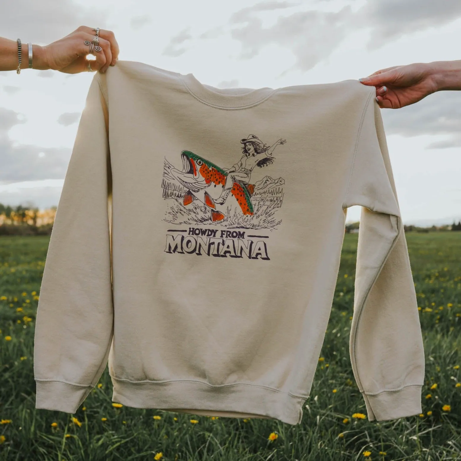 "Howdy From Montana" Pullover