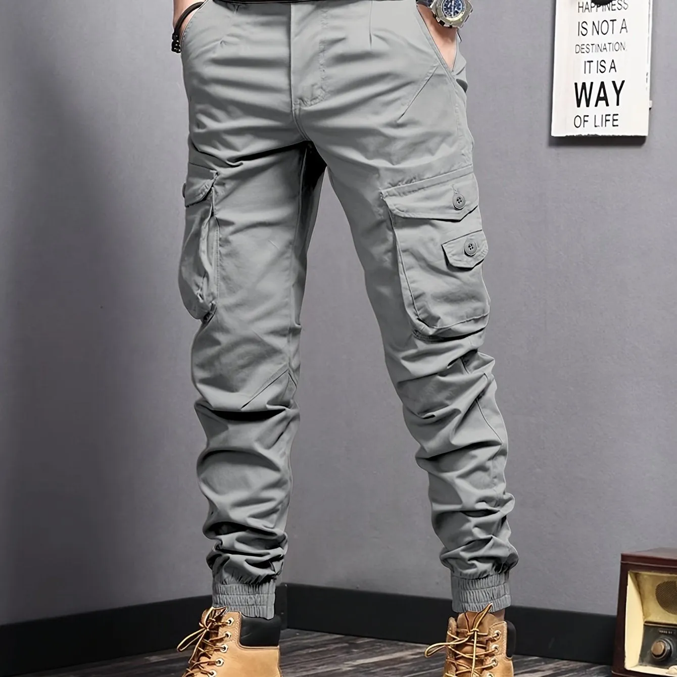 Stylish Men's Tapered Joggers - Multi-Pocket Cargo Pants with Chic Street Style, Comfortable Fit, and Versatile Design for Everyday Wear