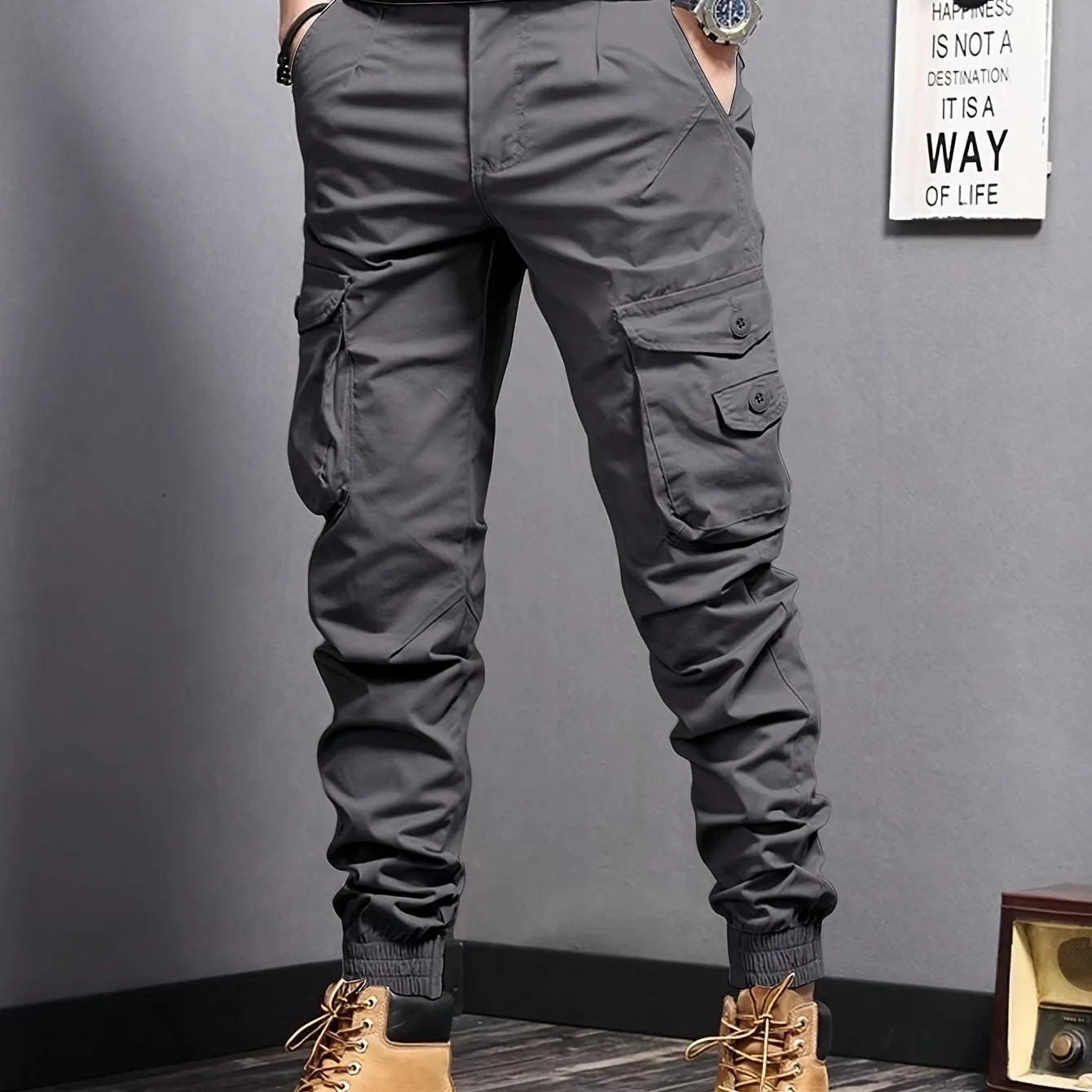 Stylish Men's Tapered Joggers - Multi-Pocket Cargo Pants with Chic Street Style, Comfortable Fit, and Versatile Design for Everyday Wear