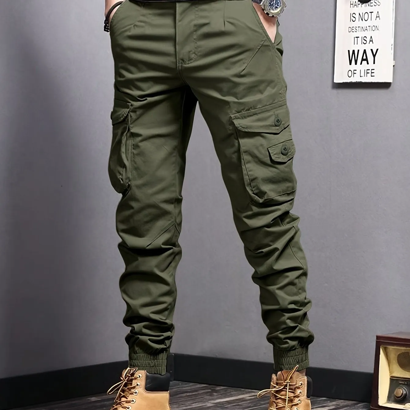 Stylish Men's Tapered Joggers - Multi-Pocket Cargo Pants with Chic Street Style, Comfortable Fit, and Versatile Design for Everyday Wear