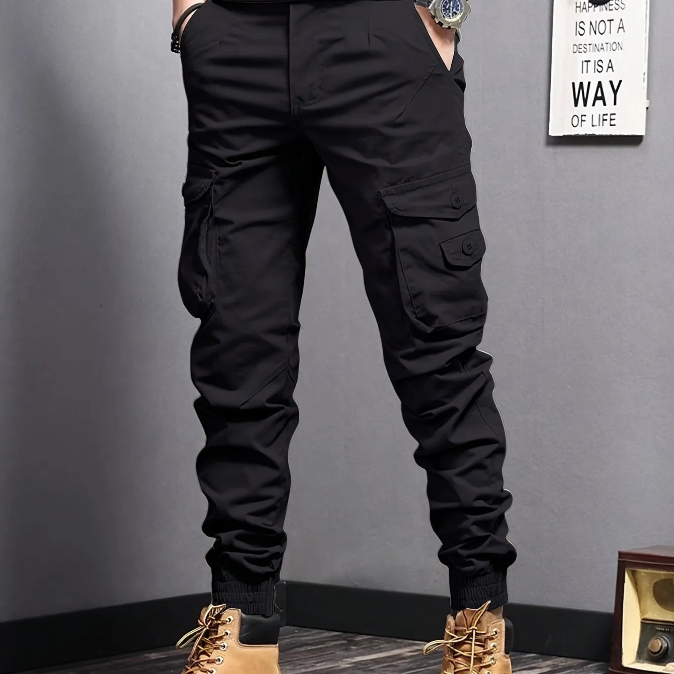 Stylish Men's Tapered Joggers - Multi-Pocket Cargo Pants with Chic Street Style, Comfortable Fit, and Versatile Design for Everyday Wear