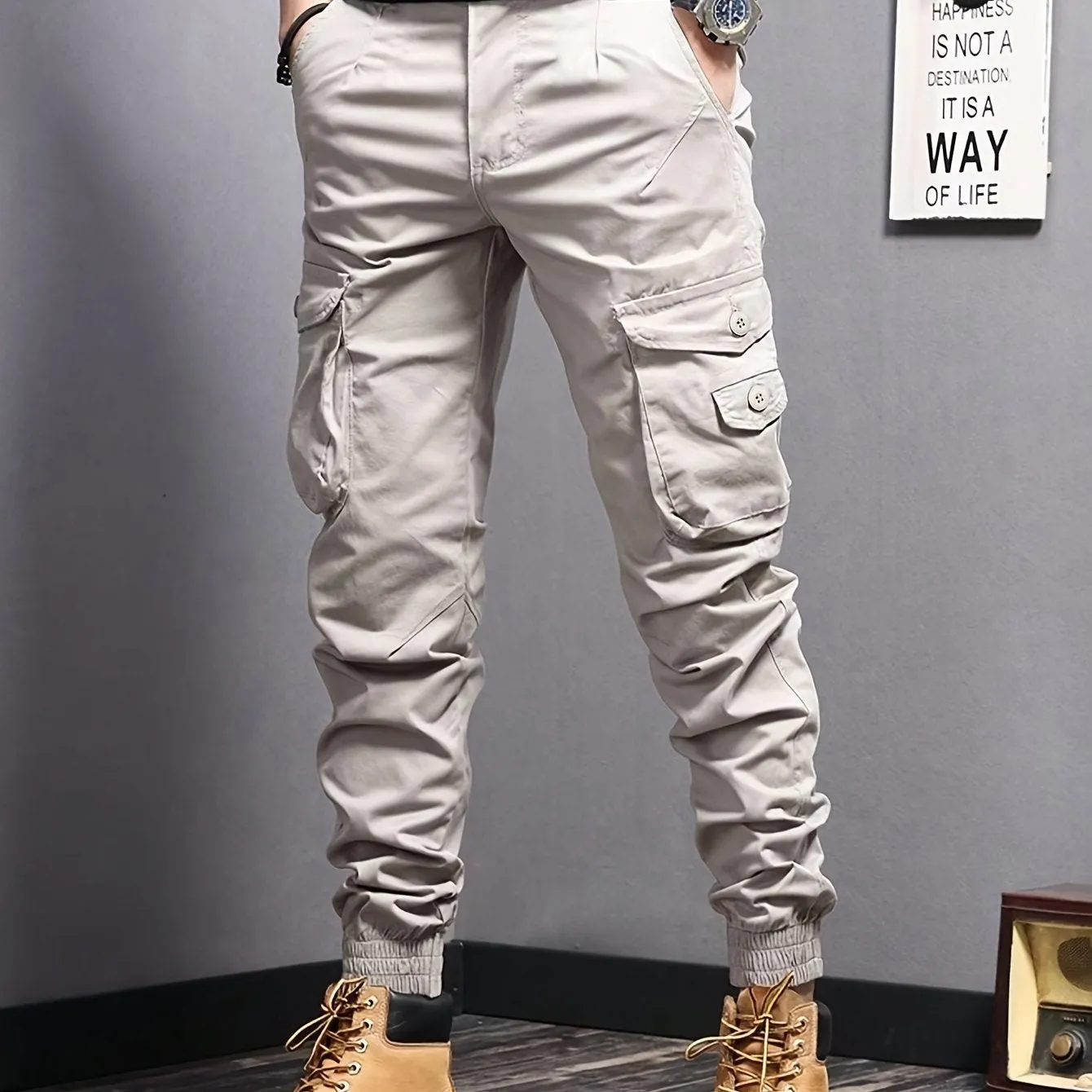 Stylish Men's Tapered Joggers - Multi-Pocket Cargo Pants with Chic Street Style, Comfortable Fit, and Versatile Design for Everyday Wear