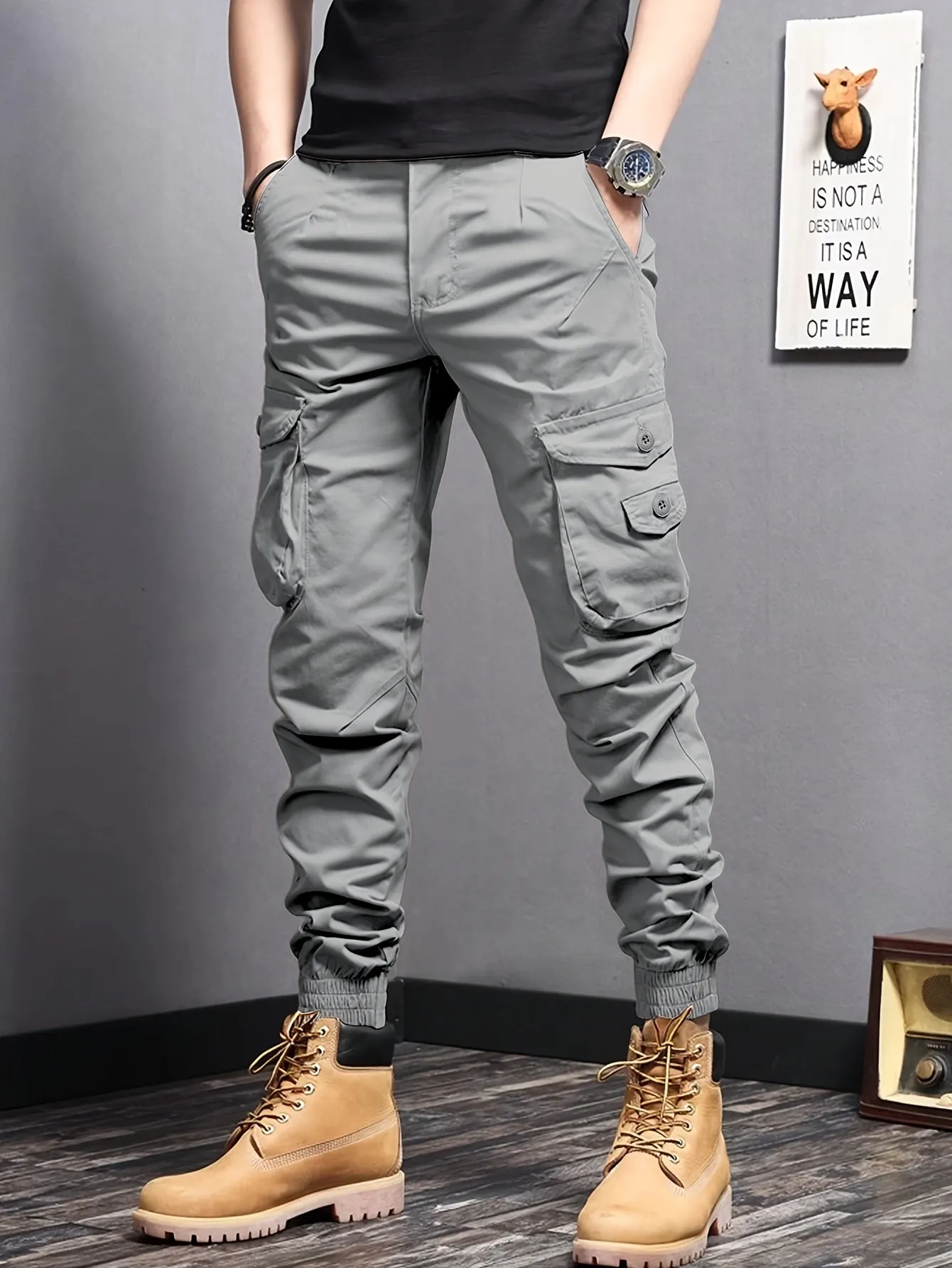 Stylish Men's Tapered Joggers - Multi-Pocket Cargo Pants with Chic Street Style, Comfortable Fit, and Versatile Design for Everyday Wear