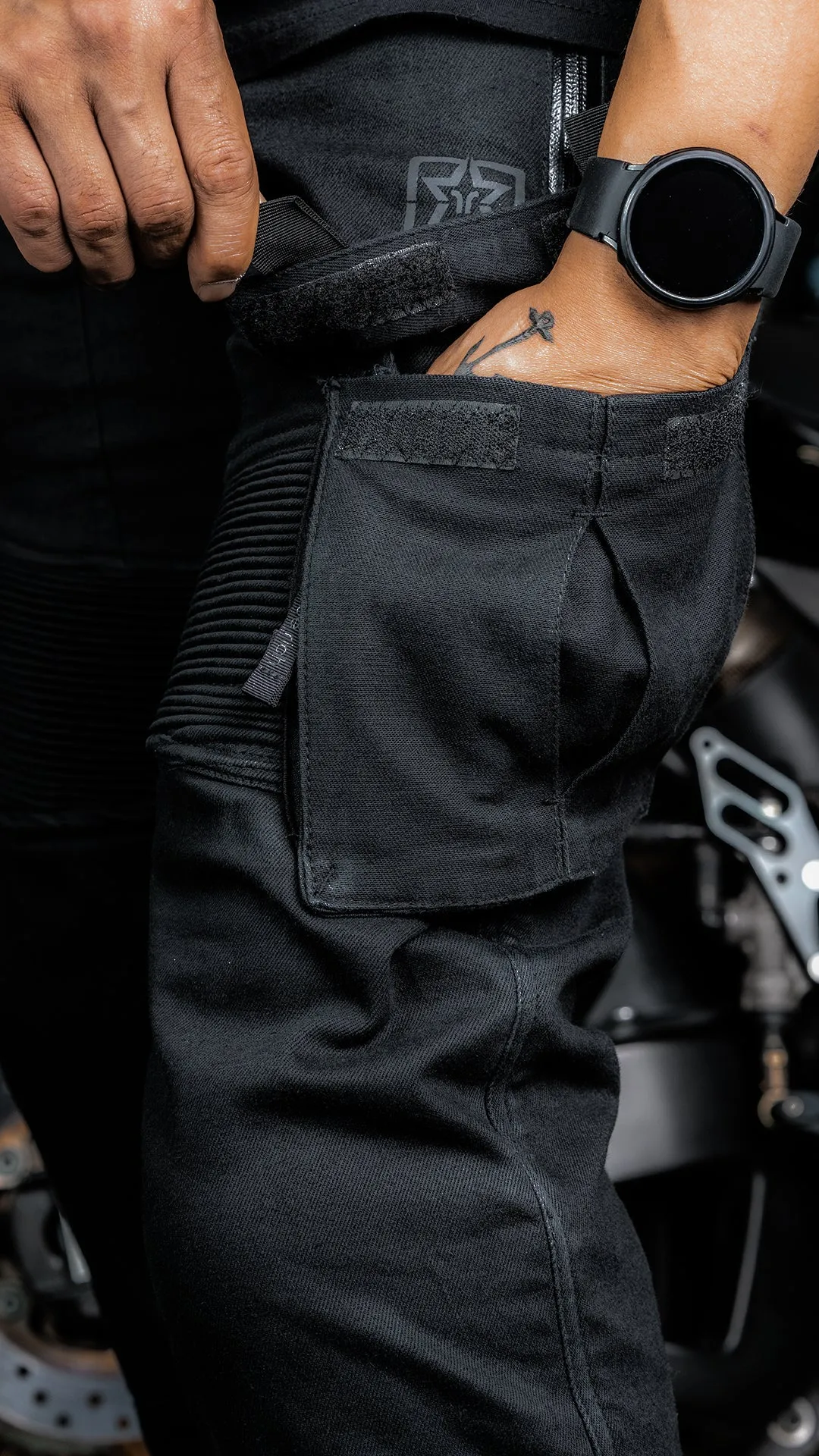 Unit 16™ Armoured Denim Cargo Joggers {Black}