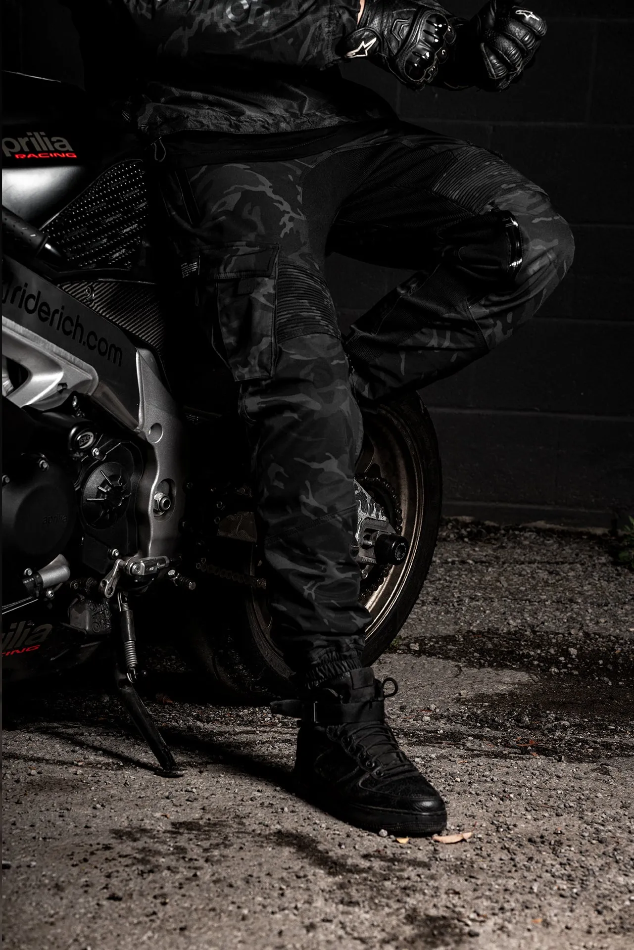 Unit 16™ Armoured Softshell Cargo Joggers {Black Camo}