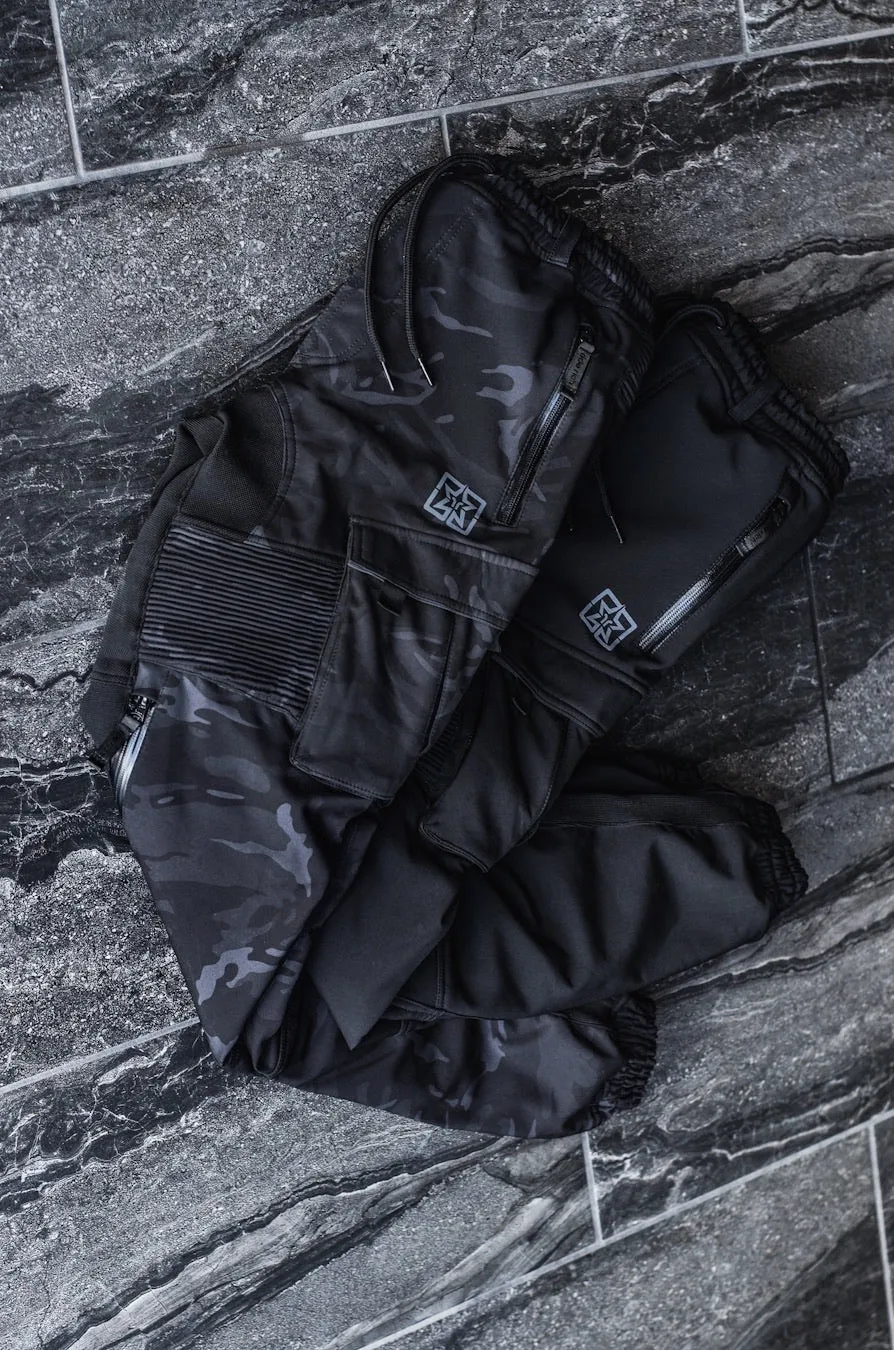 Unit 16™ Armoured Softshell Cargo Joggers {Black Camo}