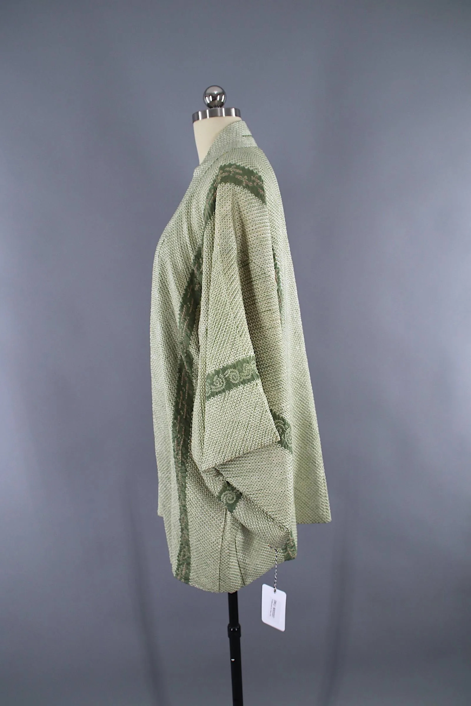 Vintage 1960s Silk Haori Kimono Jacket / Sage Green Shibori Dyed